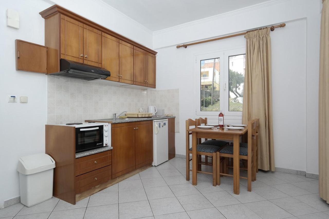 Theodosia Apartments Agios Stefanos Avliotes  Extérieur photo